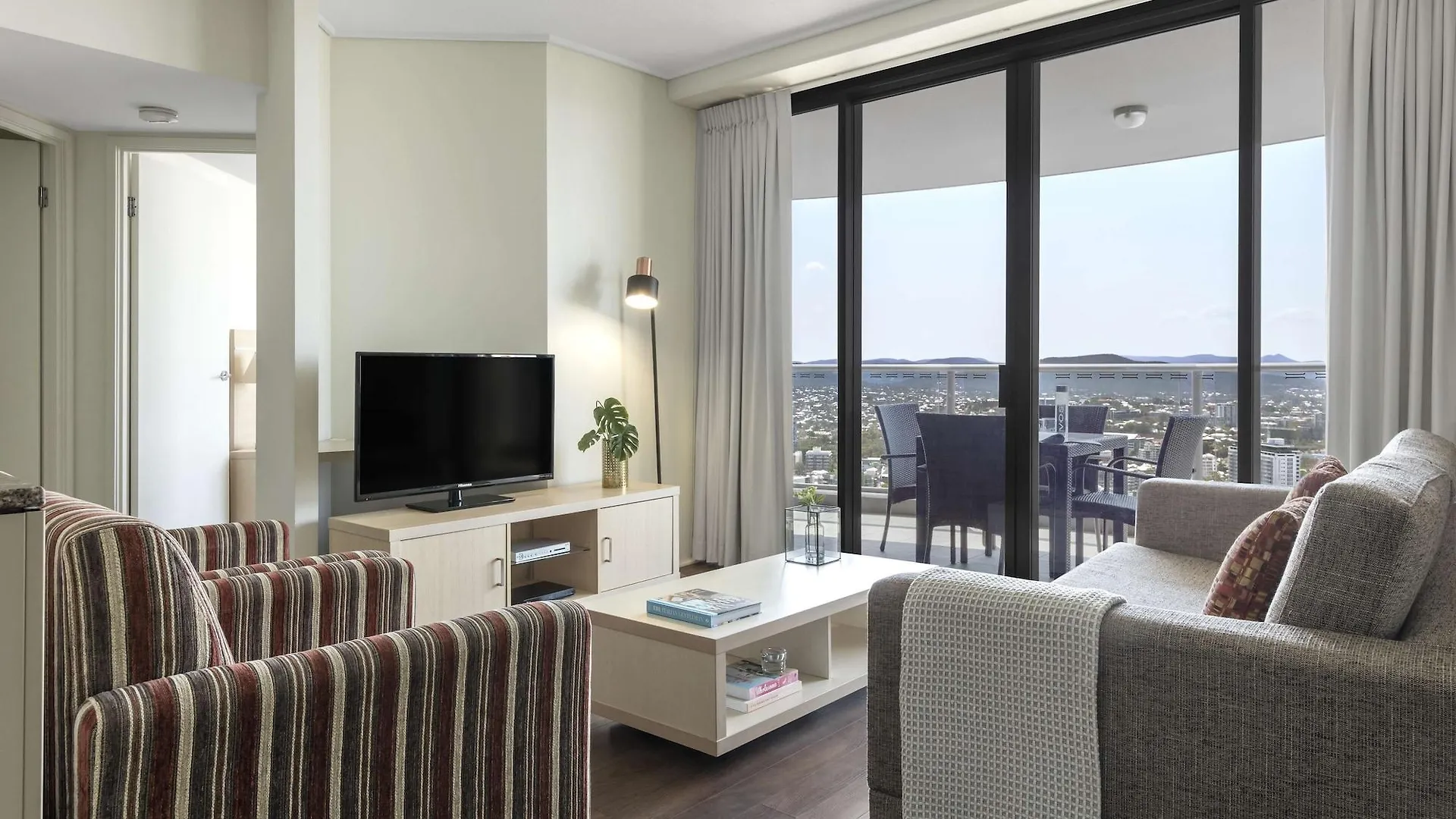 Aparthotel Oaks Brisbane Aurora Suites